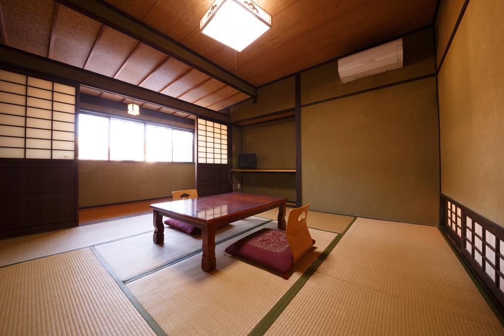 Yufuin Ryokan Tadaima Exteriör bild